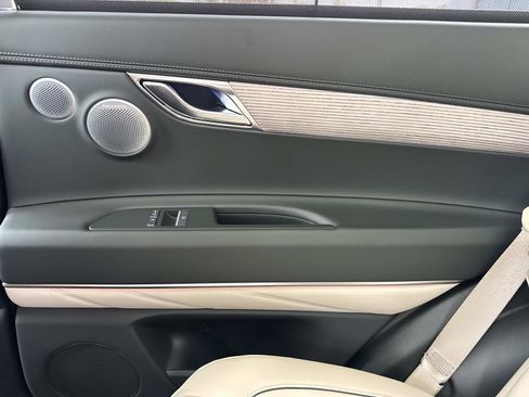 Used 2025 Genesis GV80 3.5T Prestige image 15