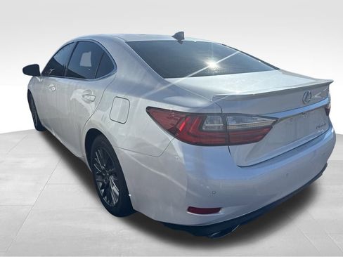 Used 2018 Lexus ES 350 image 2