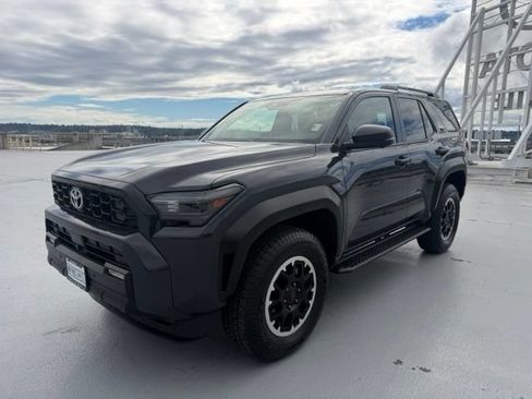 Certified 2025 Toyota 4Runner TRD Off-Road Premium AWD/4WD image 11