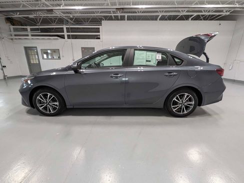 Certified 2023 Kia Forte LXS w/ LXS Technology Package FWD image 12
