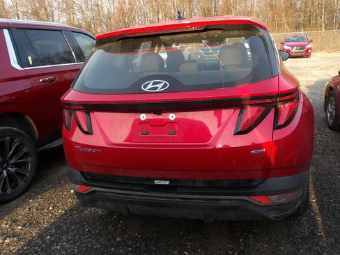 Certified 2023 Hyundai Tucson SE image 2