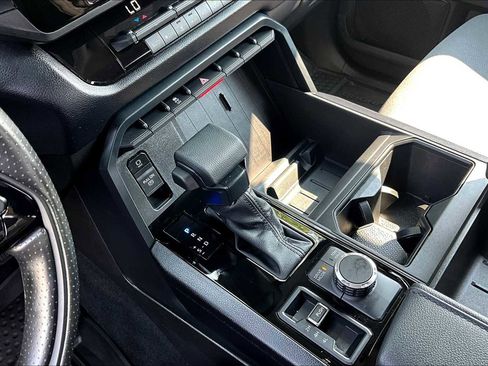 Used 2024 Toyota Tundra SR5 w/ SR5 Convenience Package AWD/4WD image 15