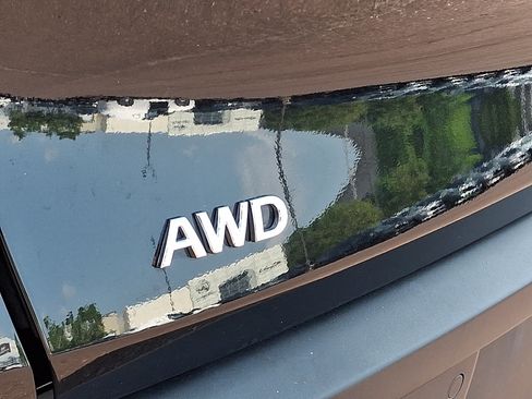 Certified 2025 INFINITI QX60 Luxe AWD/4WD image 34