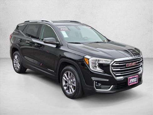 Used 2024 GMC Terrain SLT image 3