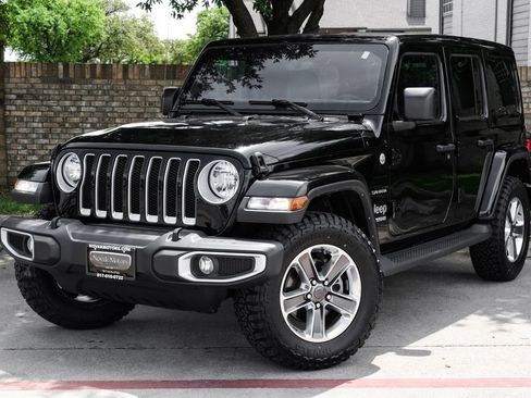 Used 2022 Jeep Wrangler Unlimited Sahara AWD/4WD image 12