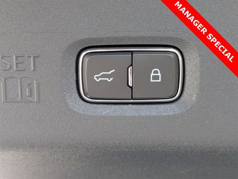 New 2025 Ford Expedition Max Active image 16