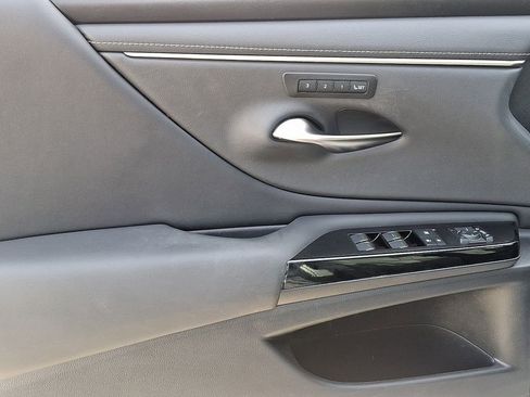 Used 2023 Lexus ES 350 w/ Premium Package image 13