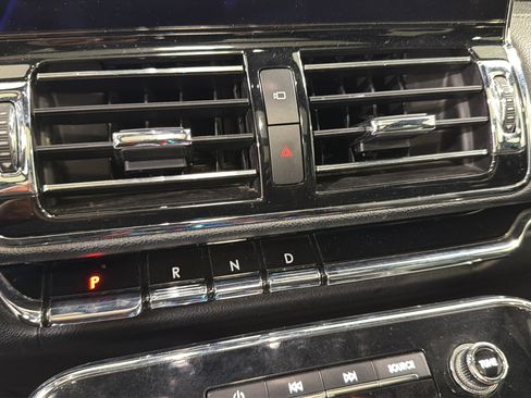 Used 2020 Lincoln Navigator L Reserve RWD image 20