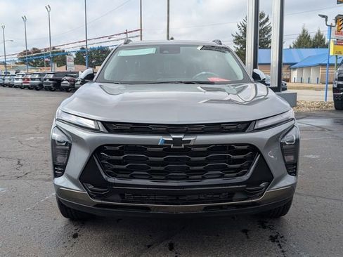 New 2026 Chevrolet Trax ACTIV w/ Sunroof Package FWD image 2