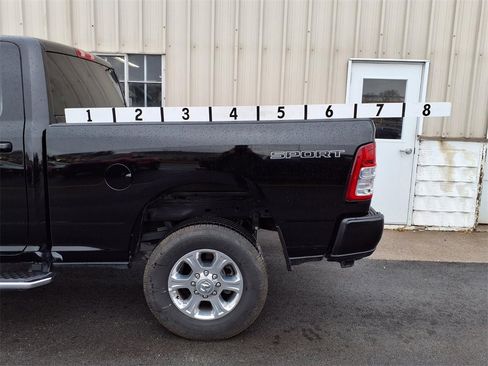 Used 2024 RAM 2500 Big Horn w/ Sport Appearance Package image 36