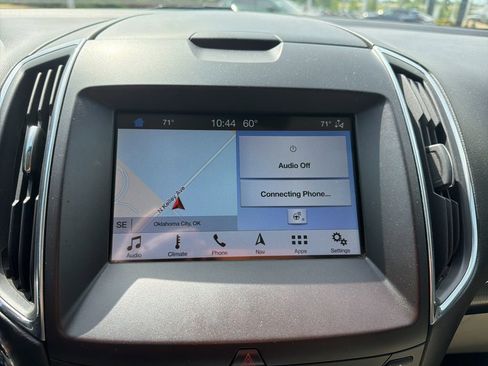 Used 2019 Ford Edge Titanium w/ Equipment Group 301A AWD/4WD image 18