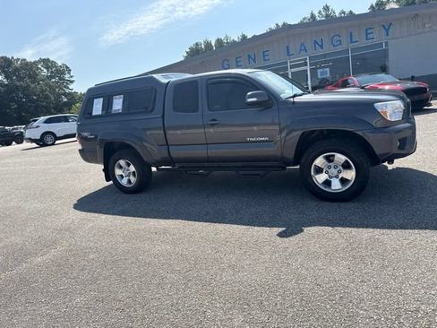 Used 2013 Toyota Tacoma 4x4 Access Cab V6 w/ TRD Sport Pkg image 14
