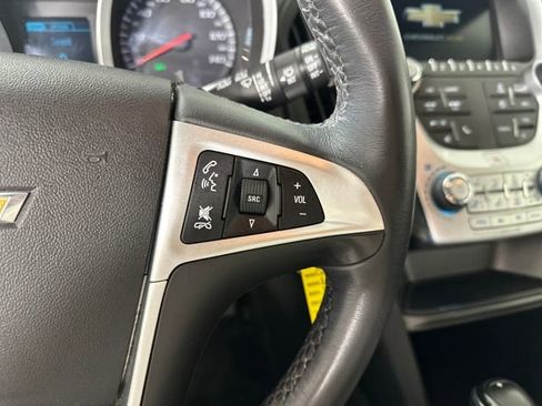 Used 2017 Chevrolet Equinox LT w/ Convenience Package image 16