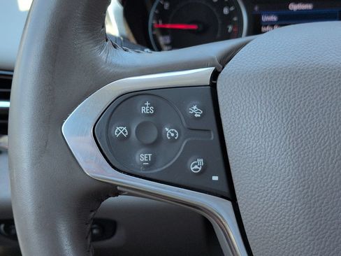 Used 2020 Chevrolet Traverse LT w/ LT Premium Package FWD image 25
