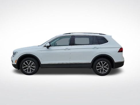 Used 2020 Volkswagen Tiguan SE w/ Panoramic Sunroof Package AWD/4WD image 2