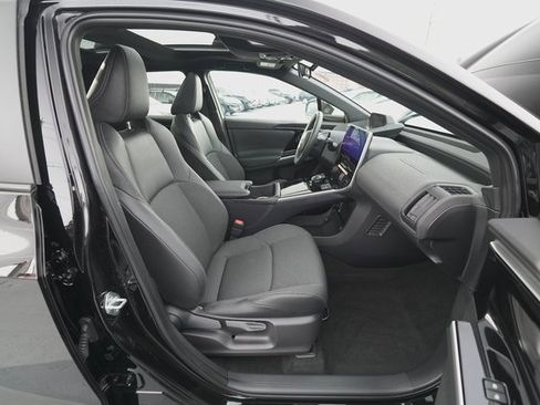 Used 2025 Toyota bZ4X FWD image 19