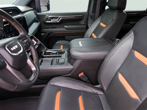 Used 2024 GMC Sierra 2500 AT4 w/ Technology Package image 12