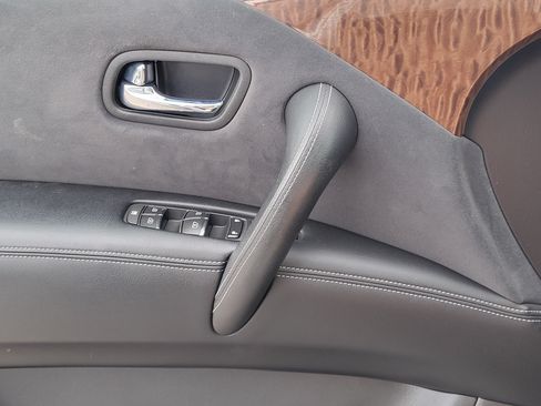 Certified 2020 Nissan Armada SV w/ Driver Package RWD image 8