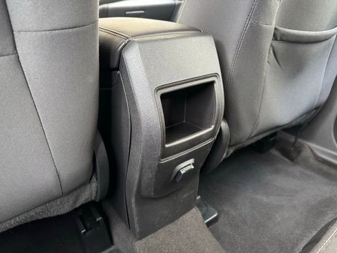 Used 2019 Ford Escape S image 19