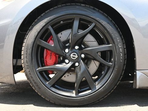 Used 2014 Nissan 370Z Touring w/ Sport Package RWD image 9