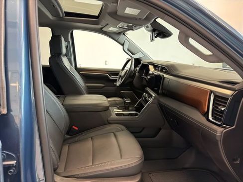 Used 2025 GMC Sierra 1500 Denali AWD/4WD image 39