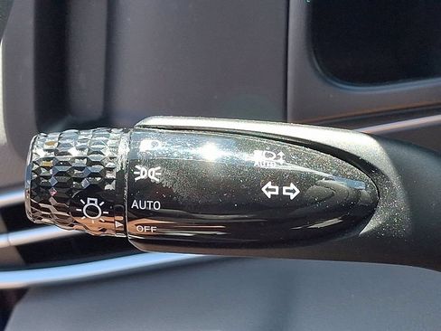 Used 2023 Hyundai Elantra SEL FWD image 26