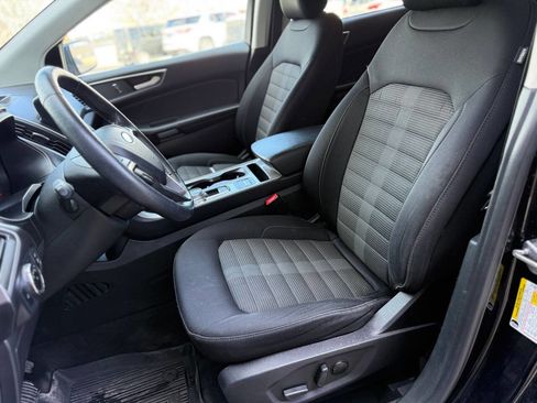 Used 2023 Ford Edge SEL w/ Cold Weather Package image 6