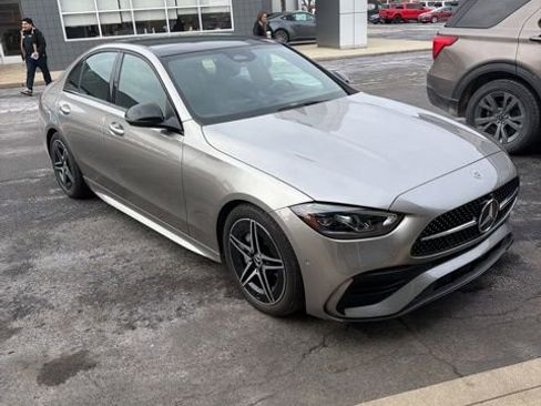 Used 2022 Mercedes-Benz C 300 4MATIC Sedan image 1