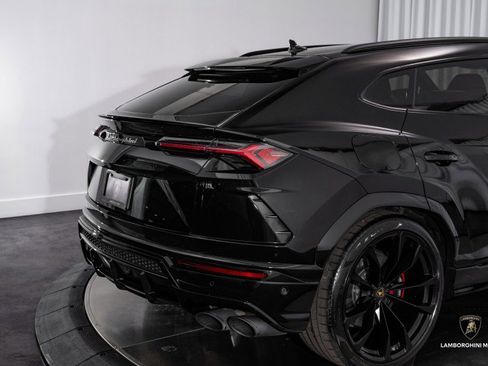 Used 2019 Lamborghini Urus image 18