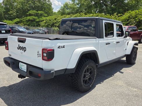 Used 2024 Jeep Gladiator Sport AWD/4WD image 10