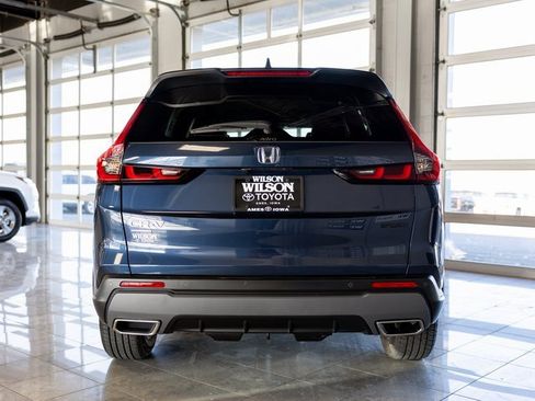 Used 2025 Honda CR-V Sport-L image 4