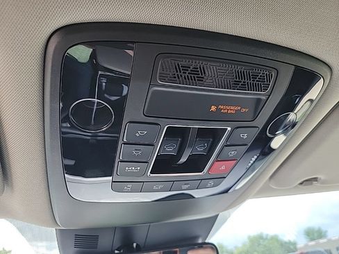 New 2026 Kia Carnival SX w/ SX Dark Edition Package FWD image 20