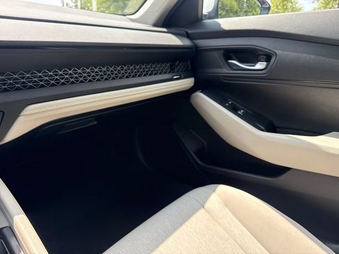 Used 2024 Honda Accord LX image 17