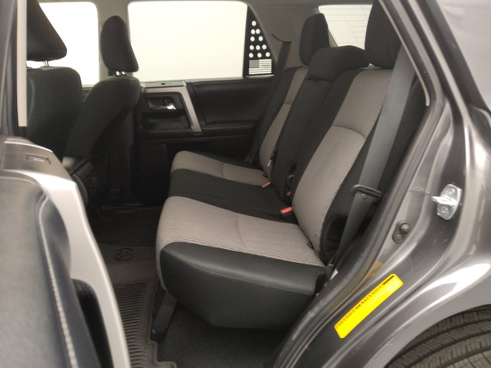 Used 2017 Toyota 4Runner SR5 AWD/4WD image 18