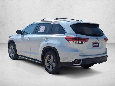 Used 2017 Toyota Highlander Limited image 7