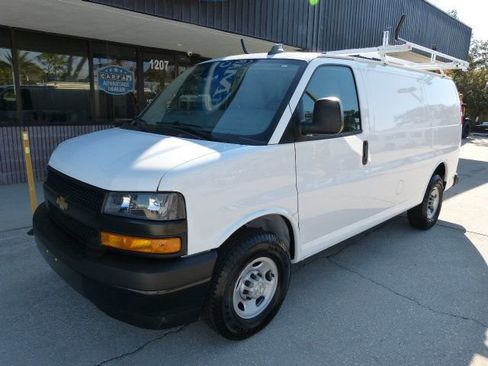 Used 2021 Chevrolet Express 2500 w/ Driver Convenience Package image 2