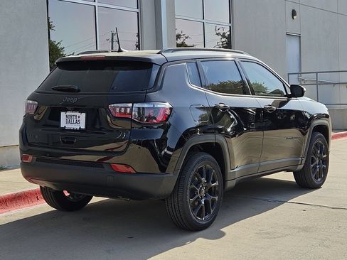 New 2026 Jeep Compass Latitude AWD/4WD image 3