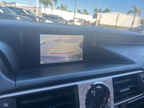 Used 2017 Lexus IS 200t w/ Premium Package image 11