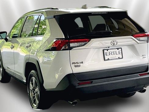 Used 2023 Toyota RAV4 XLE w/ Convenience Package AWD/4WD image 4