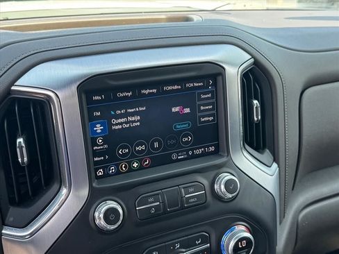 Used 2021 GMC Sierra 1500 SLT AWD/4WD image 26