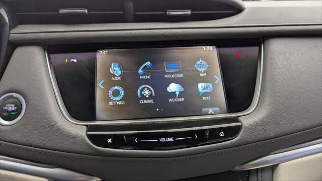 Used 2017 Cadillac XT5 Luxury w/ Driver Awareness Package FWD image 26