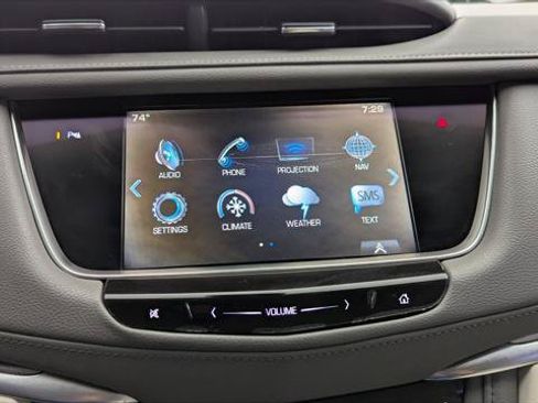 Used 2017 Cadillac XT5 Luxury w/ Driver Awareness Package FWD image 26