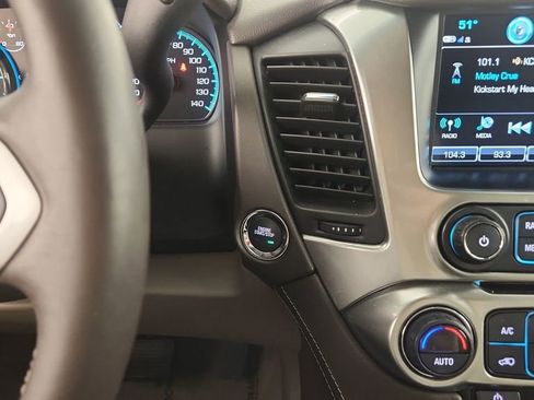 Used 2017 Chevrolet Tahoe LT w/ LT Signature Package image 21