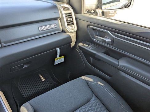 New 2026 RAM 1500 4x4 Crew Cab image 16