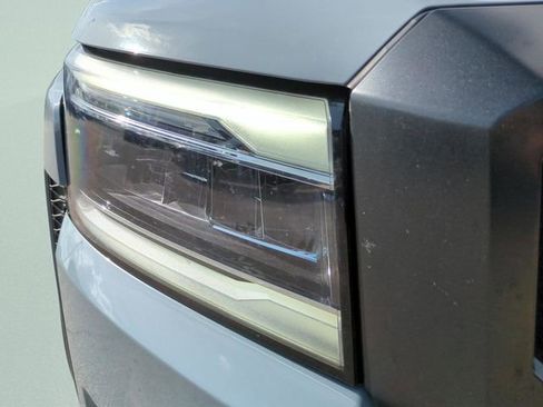 Used 2024 Nissan Frontier PRO-4X w/ Technology Package image 29