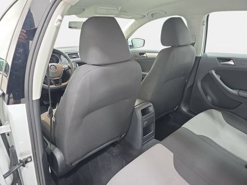 Used 2017 Volkswagen Jetta S w/ Jetta S Cold Weather Package FWD image 12