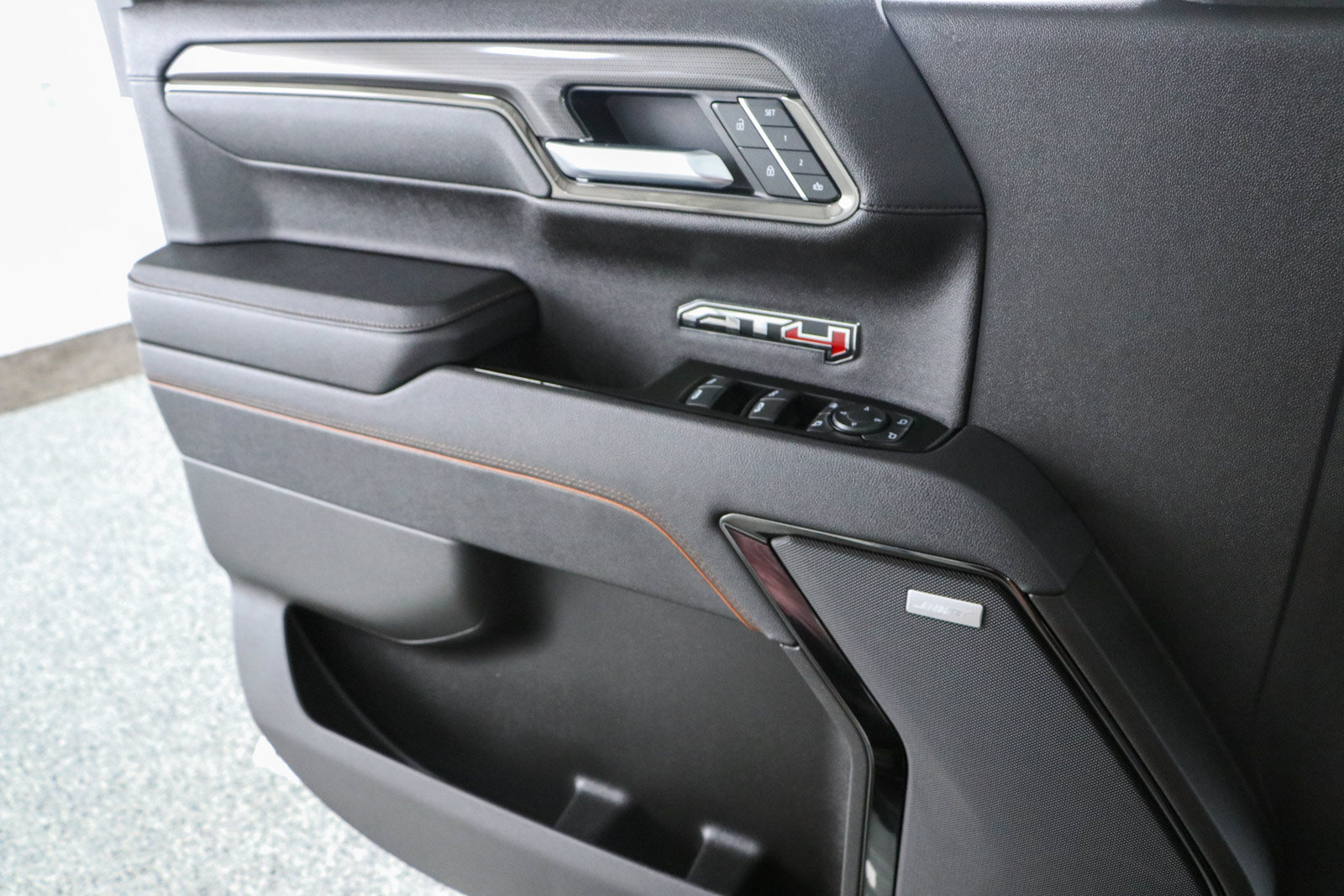 Used 2025 GMC Sierra 1500 AT4 w/ AT4 Premium Package AWD/4WD image 26