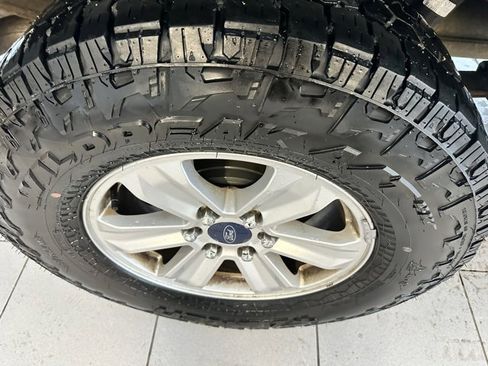 Used 2016 Ford F150 XLT w/ Trailer Tow Package image 15