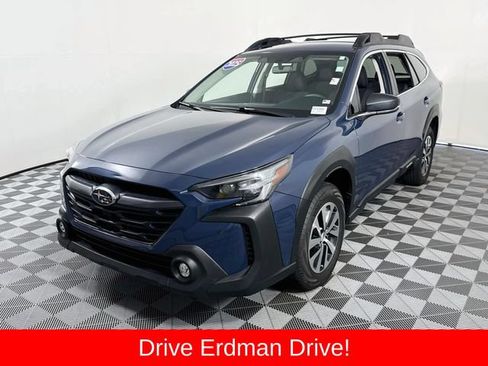 Used 2025 Subaru Outback AWD/4WD image 3