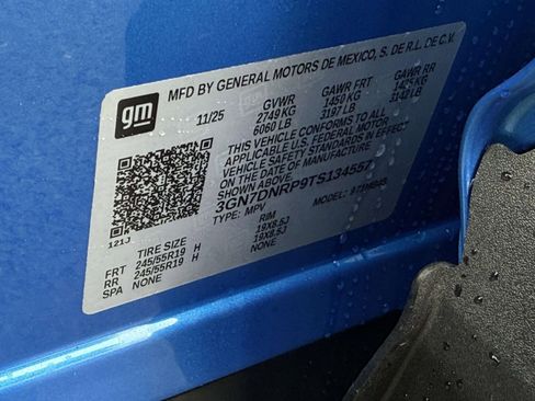 New 2026 Chevrolet Equinox EV LT image 24